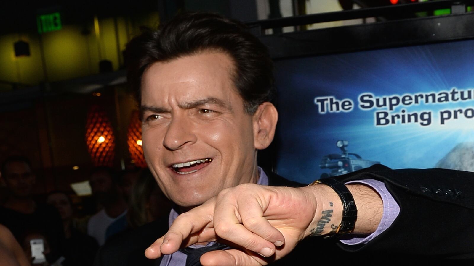 cheats/2014/07/11/charlie-sheen-attends-running-of-bulls/140711-charlie-sheen-cheat_zovbro