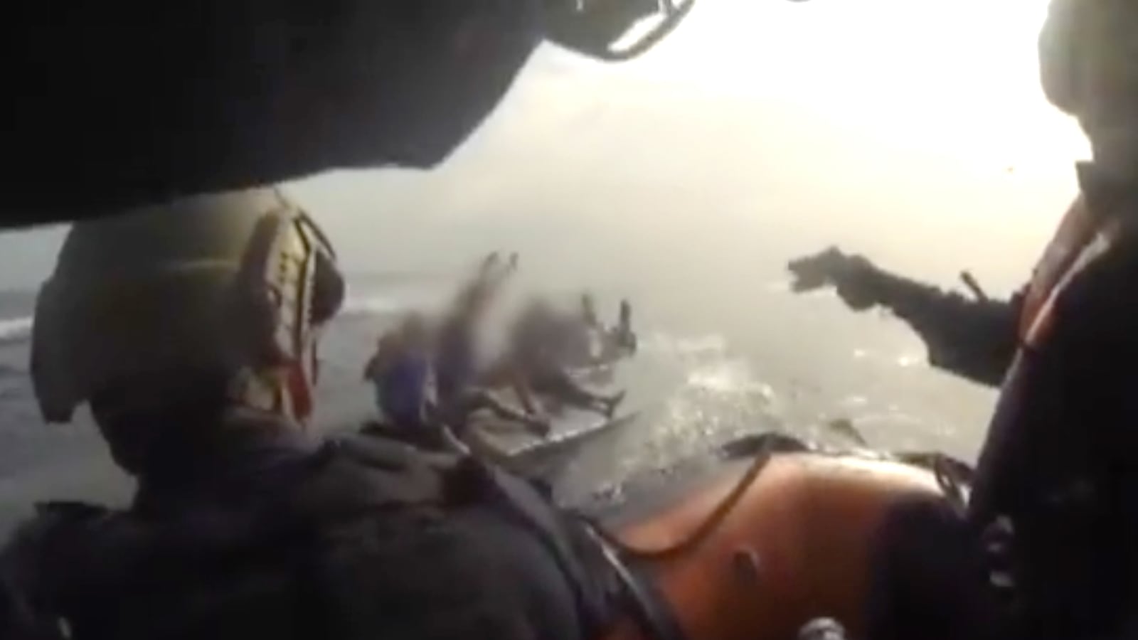 videos/2016/03/29/watch-coast-guard-busts-drug-sub-at-sea/160329-joiner-drugsub_gronia