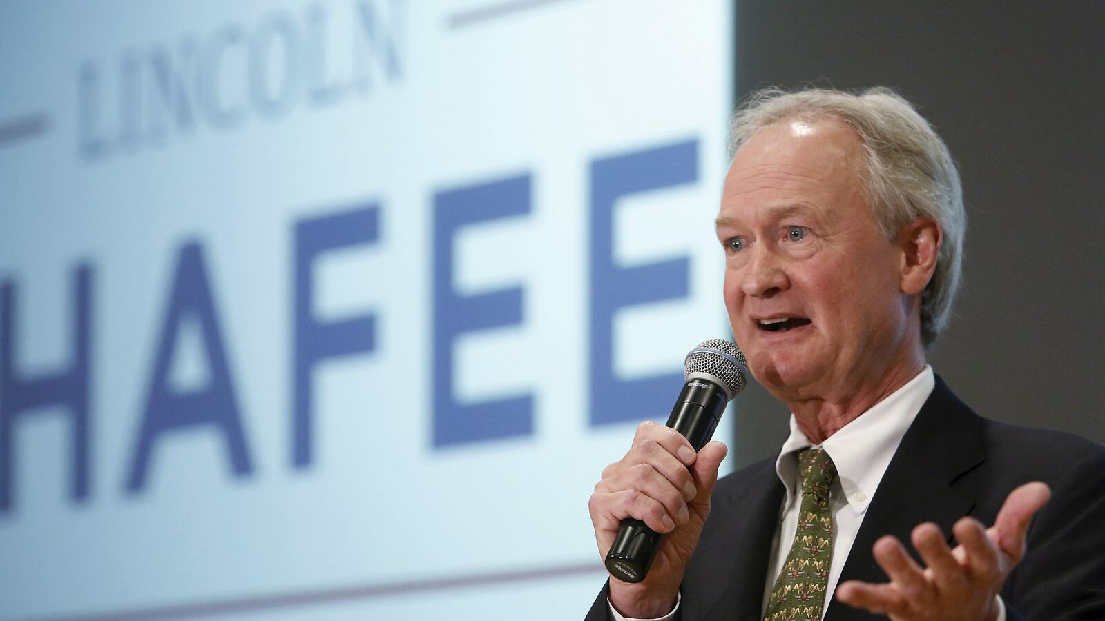 articles/2015/08/21/conan-o-brien-tries-to-rescue-a-longshot-2016-dem/150821-swin-lincoln-conan-tease_qof0ng