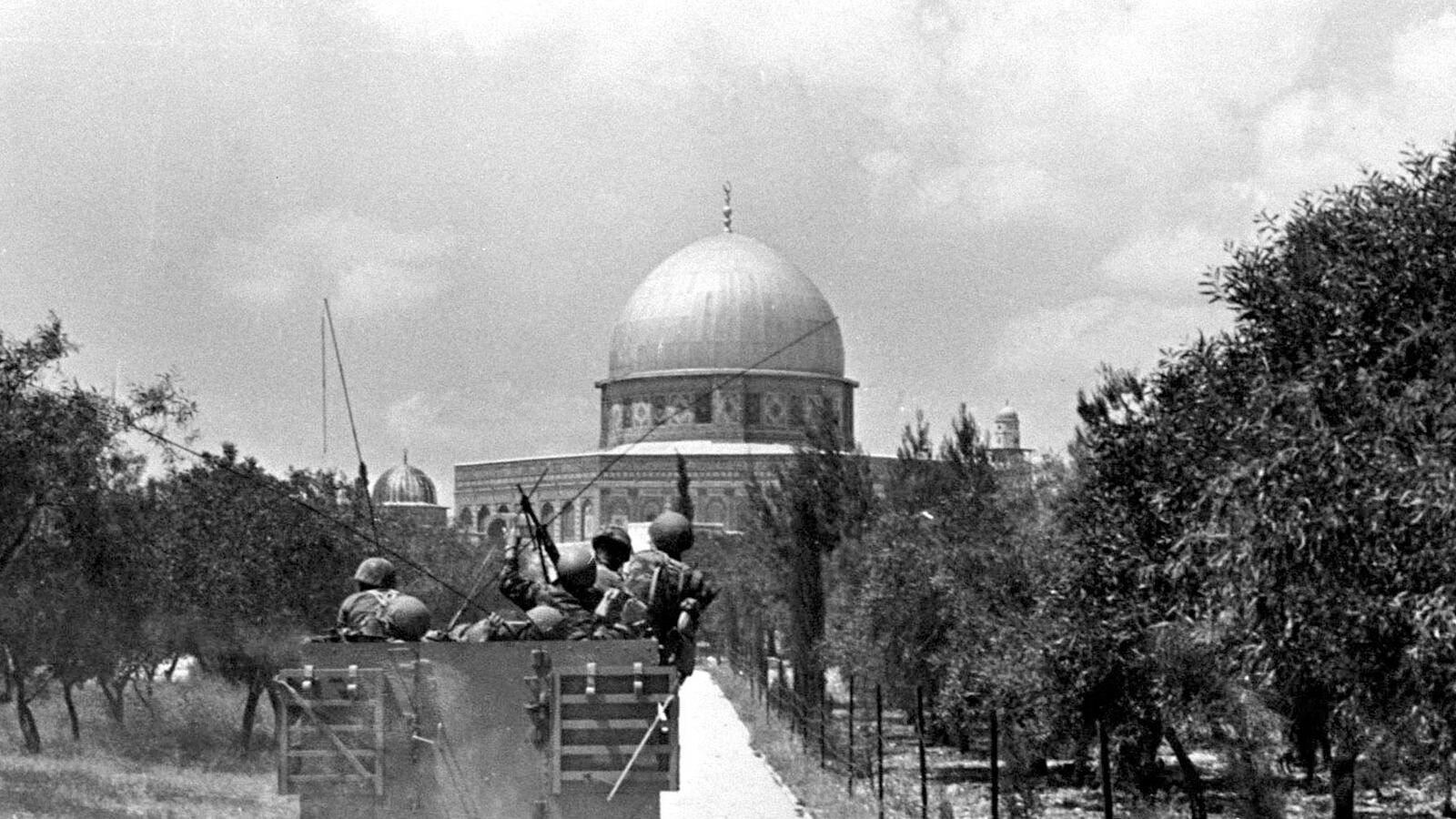 articles/2012/05/08/the-temple-mount-is-in-our-hands/temple-mount-67-openz_q9tum0