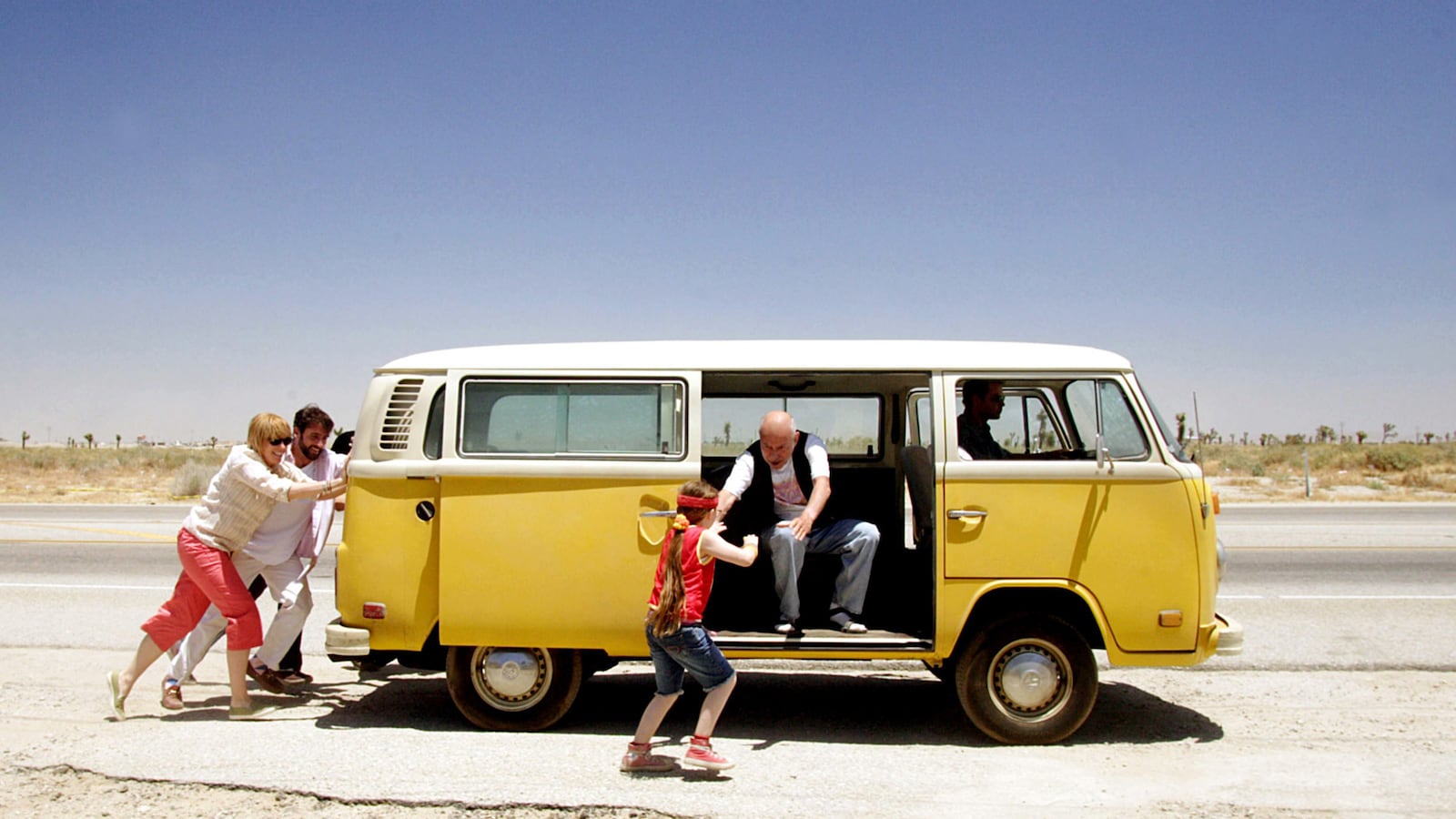 articles/2014/05/21/10-greatest-road-trip-movies/140515-roadtrip-movies-lexus-tease_lxbtgr