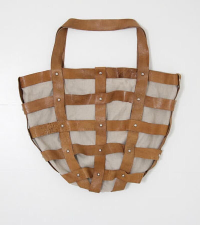 galleries/2009/06/03/the-new-beach-essentials/beach-bag---zimmerman-bag_tgc43v