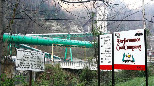 galleries/2010/04/06/west-virginia-mining-tragedy/west-va-mine-accident---5_ylcrjy