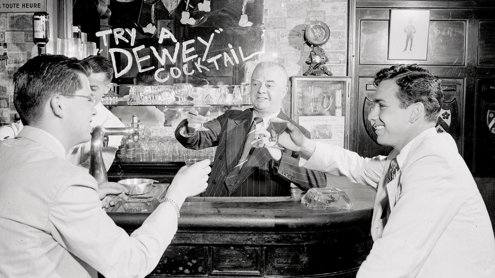 181124-woondrich-harrys-bar-hero_qawscp