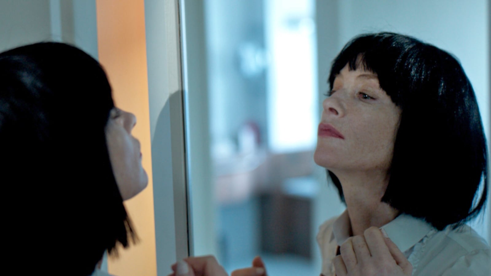 articles/2011/08/25/isabelle-huppert-s-new-movie-special-treatment/isabelle-huppert-quan-tease_ihfyei