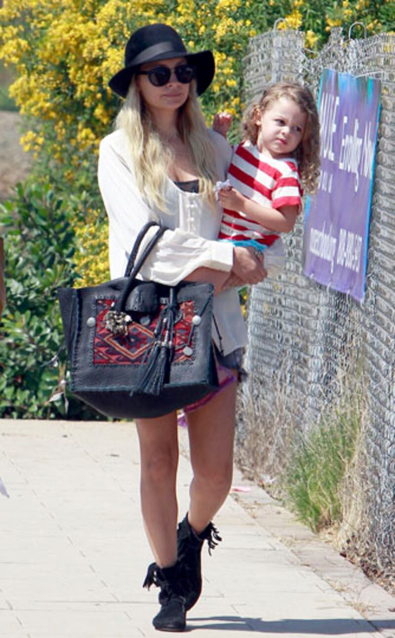 galleries/2012/01/14/blue-ivy-harper-seven-and-other-baby-name-meanings-photos/baby-names-decoded-harlow-madden_v0yrht