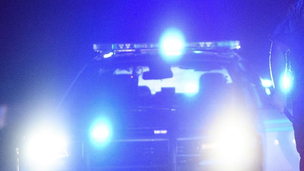 2020-05-31T023631Z_473785807_MT1USATODAY14356274_RTRMADP_3_DOZENS-OF-POLICE-OF-MULTIPLE-JURISDICTIONS-ARE-PATROLLING_i6t1xr