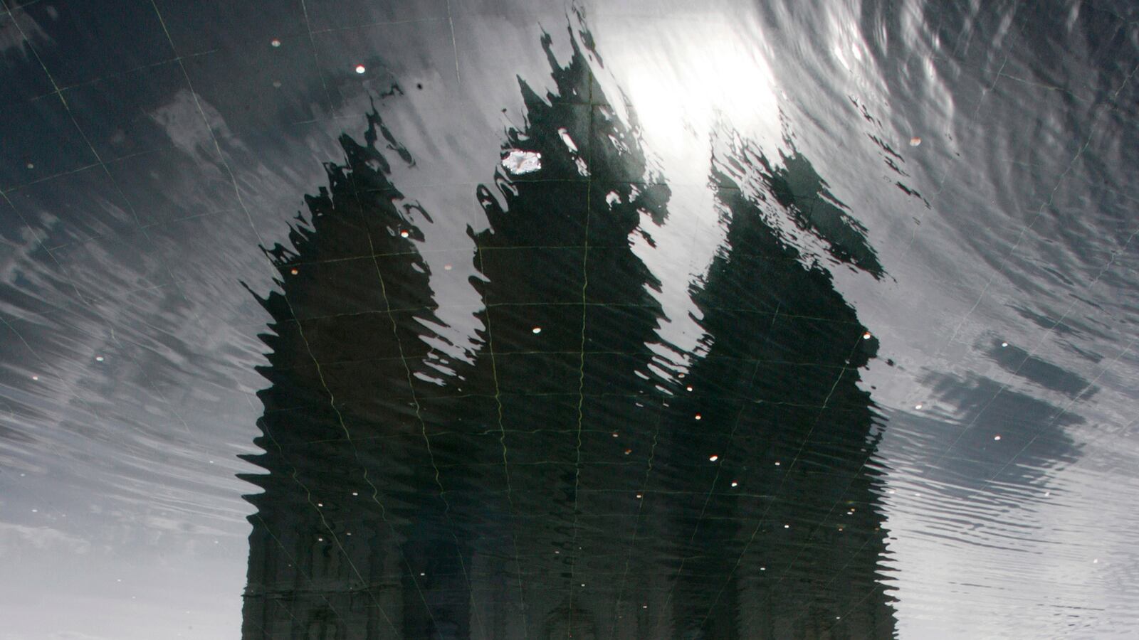 2007-05-28T120000Z_1128939874_GM1DVIWTSVAA_RTRMADP_3_MORMON-TEMPLE_utyicr