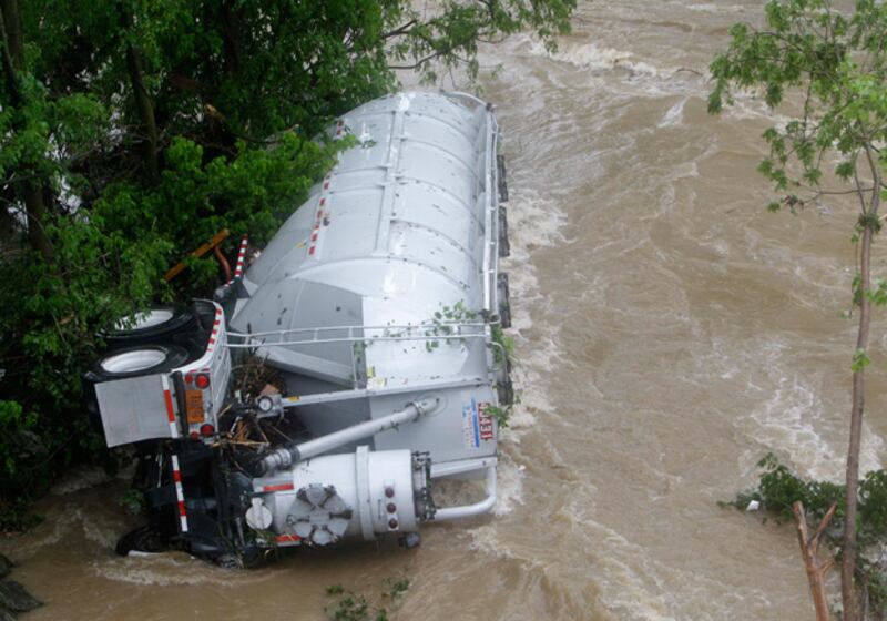 galleries/2010/05/04/nashville-flooding/nashville-flood-6_nwclit
