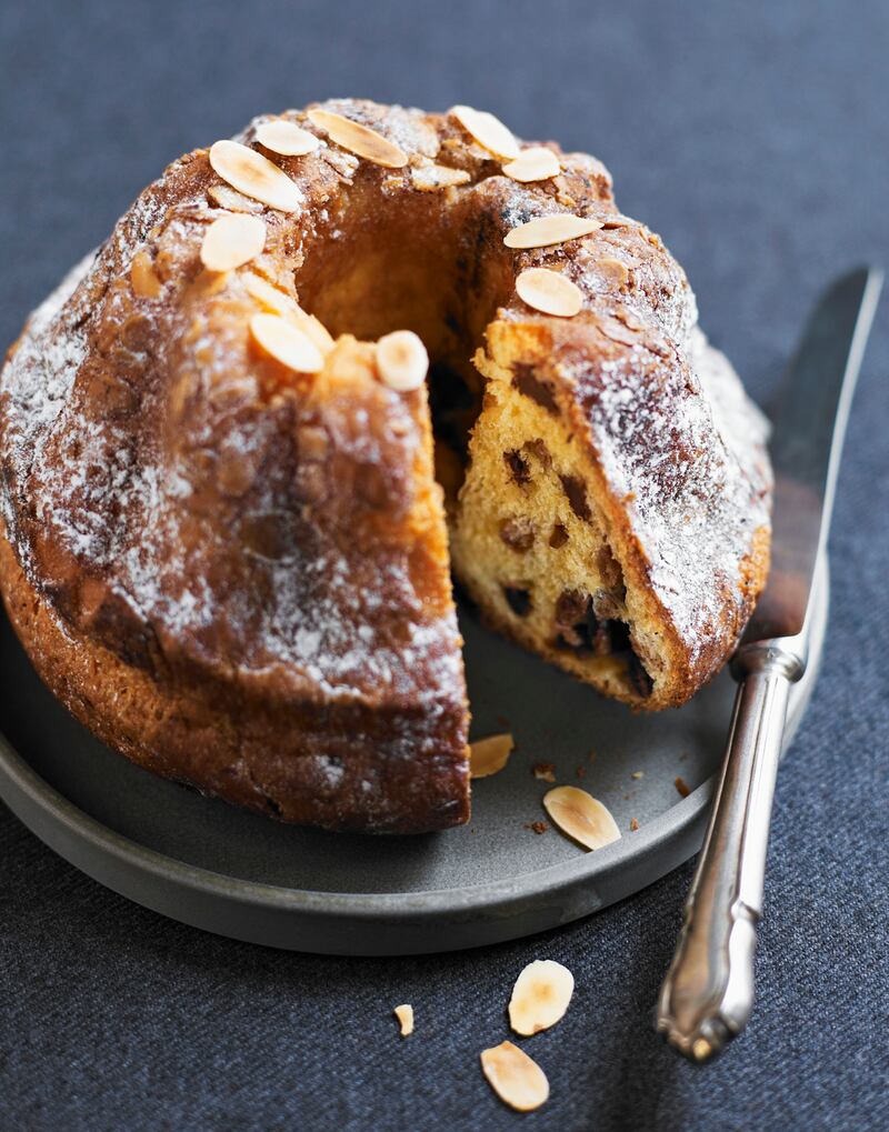 galleries/2012/11/26/bourbon-apple-pie-more-boozy-holiday-dessert-recipes-photos/cranberry-almond-whiskey-cake-booziest-holiday-recipes_sgpxoh