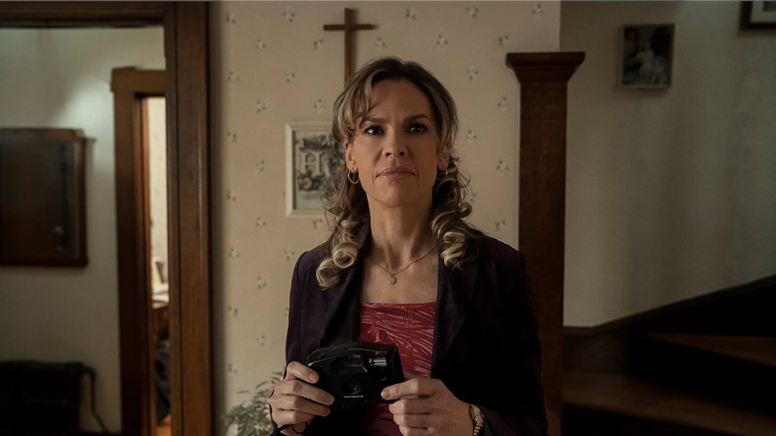 Photo still of Hilary Swank in Ordinary Angels