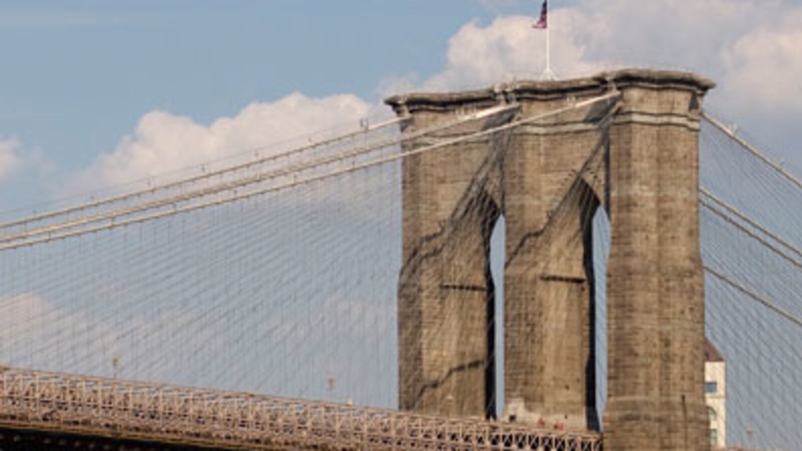 cheats/2009/07/07/river-cafeacute-sues-artist-olafur-eliasson/new-york-city-waterfalls_qqpdwn