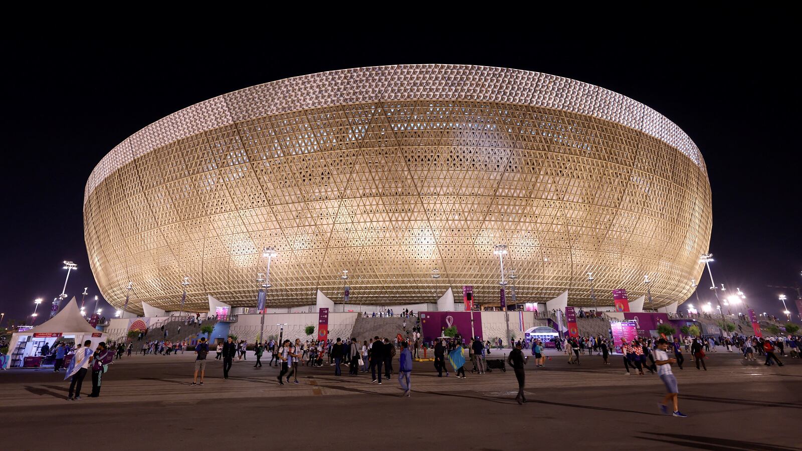 2022-12-14T123651Z_649349013_RC245Y97RUNJ_RTRMADP_3_SOCCER-WORLDCUP-SECURITY_h3djhg