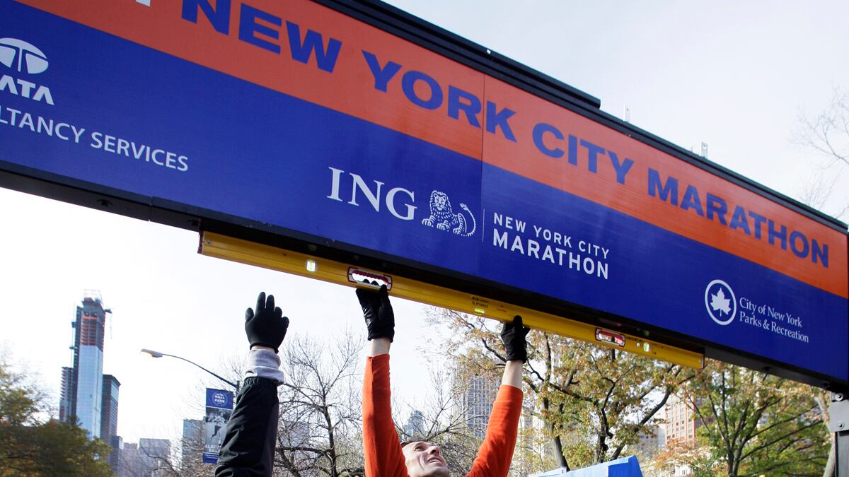 articles/2012/11/02/the-new-york-city-marathon-will-be-a-logistical-nightmare/gross-on-marathon-tease_b8xgw1
