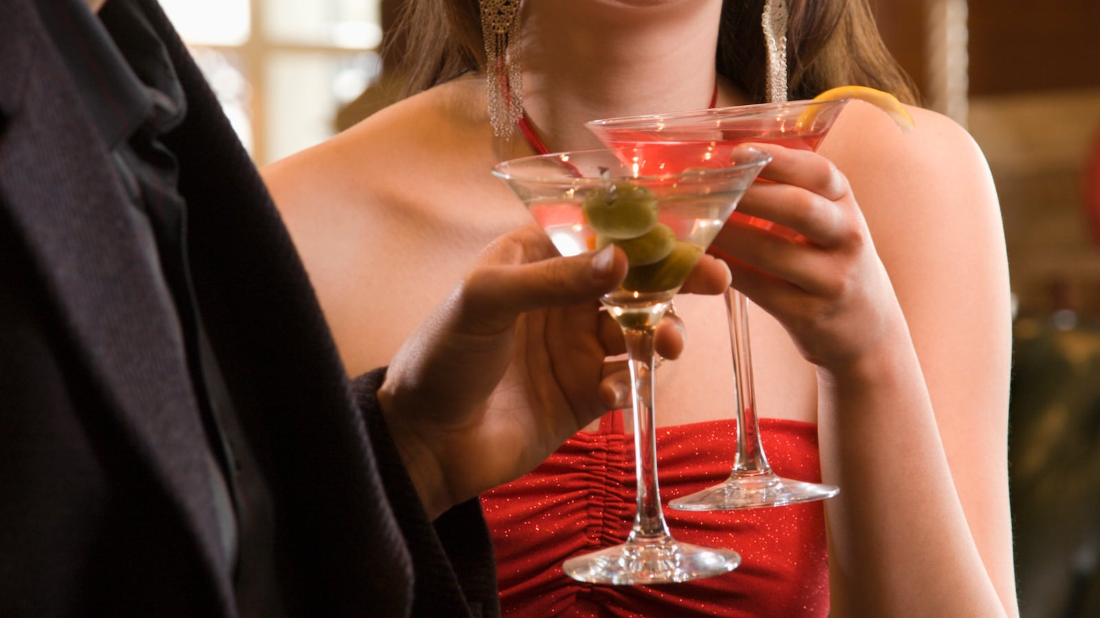 articles/2014/01/05/why-i-roofied-myself-a-model-on-fashion-and-the-date-rape-drug/140105-frum-roofie-tease_pdqgnt