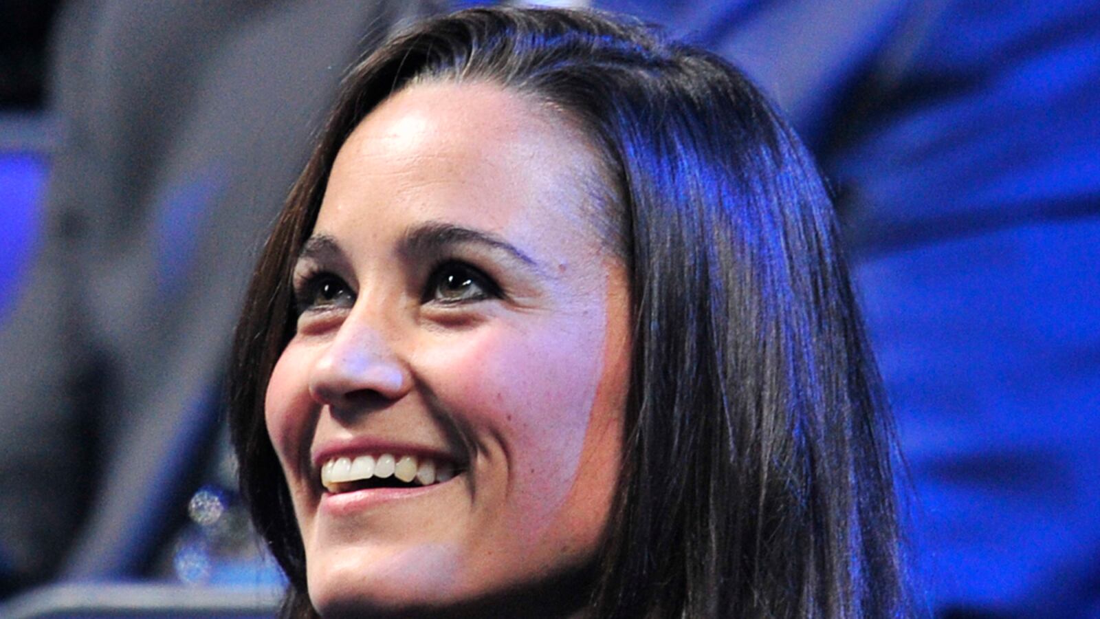 cheats/2011/12/04/pippa-middleton-invited-to-royal-christmas/pippa-middleton-christmas-cheat_y8ez8e
