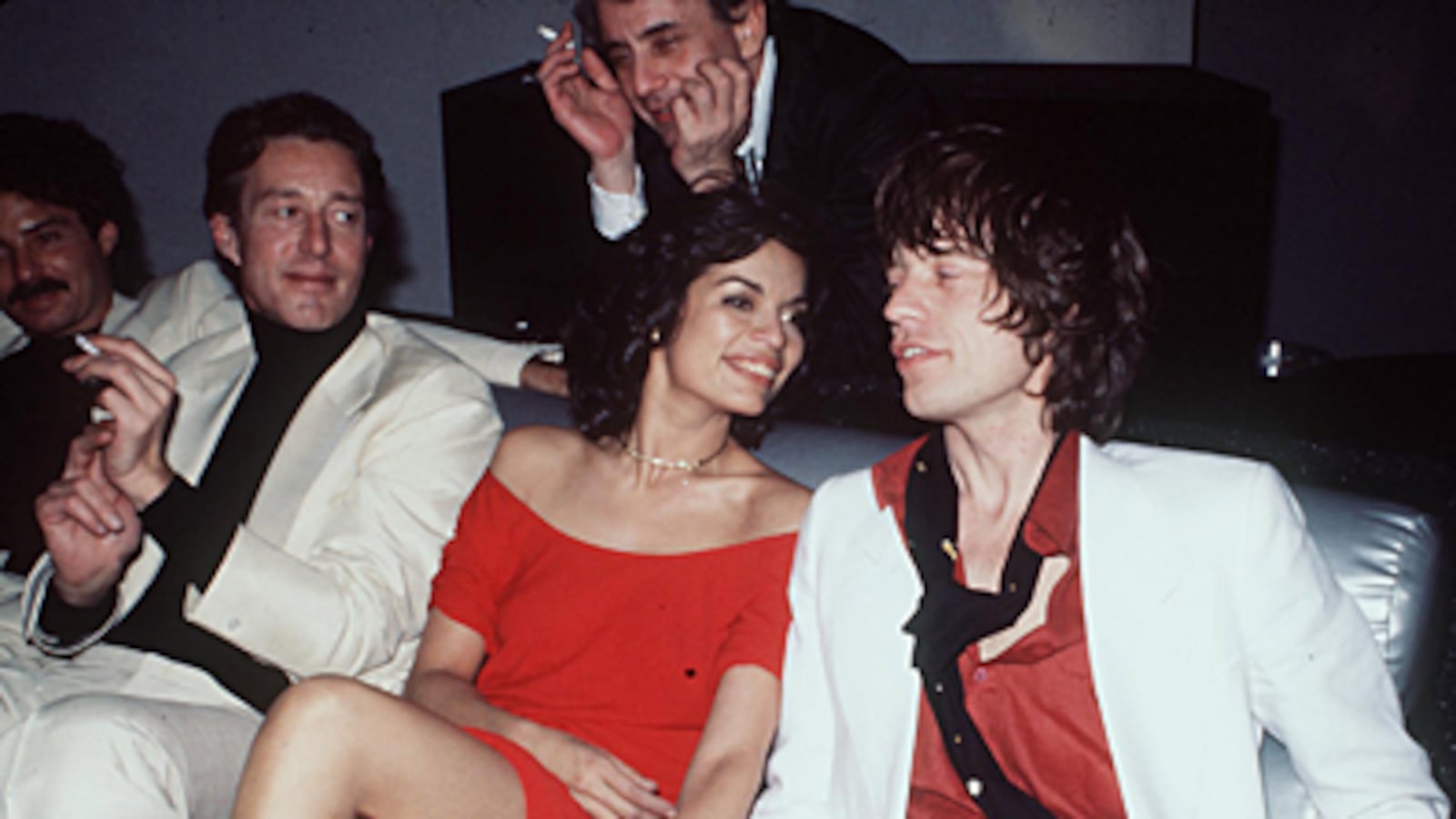 articles/2010/09/14/halston-the-cursed-fashion-house/halston-house-gal-launch_qpdeuy