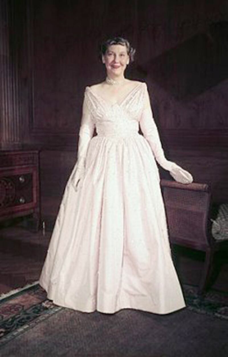 galleries/2011/02/07/best-dressed-first-ladies/first-lady-fashion---eisenhower_puxoed