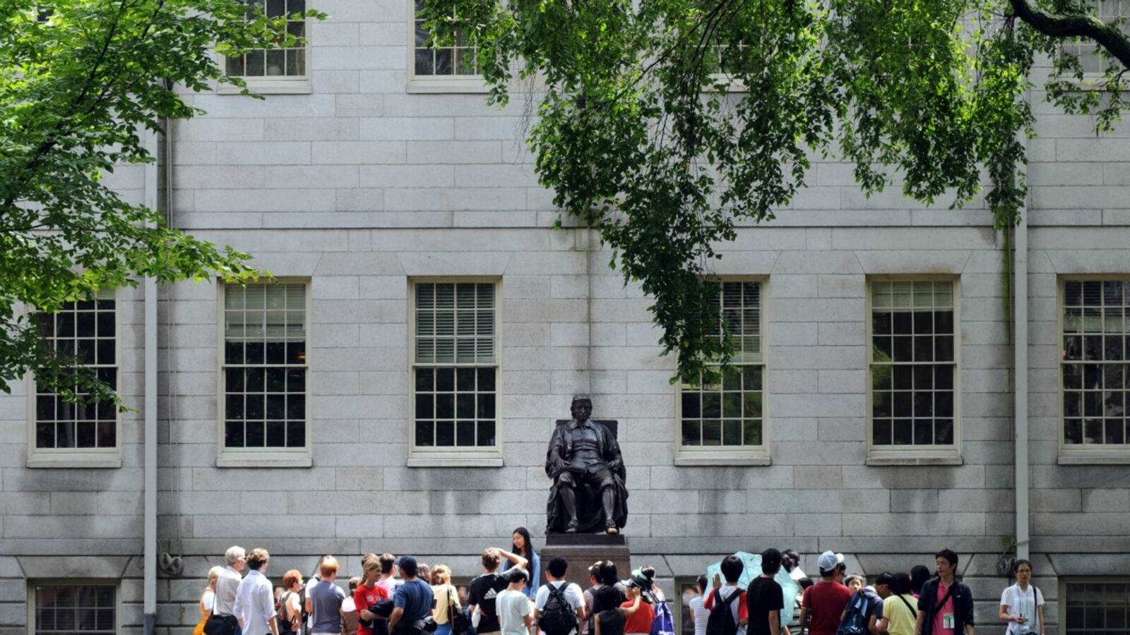 cheats/2013/03/11/harvard-explains-email-spying/harvard-emails-cheat_ysz87z