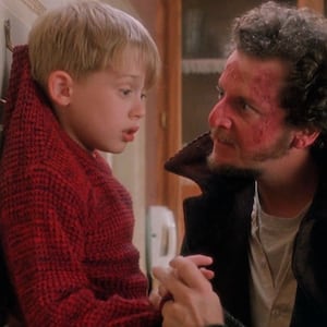 Macaulay Culkin, Daniel Stern, and Joe Pesci in 'Home Alone'