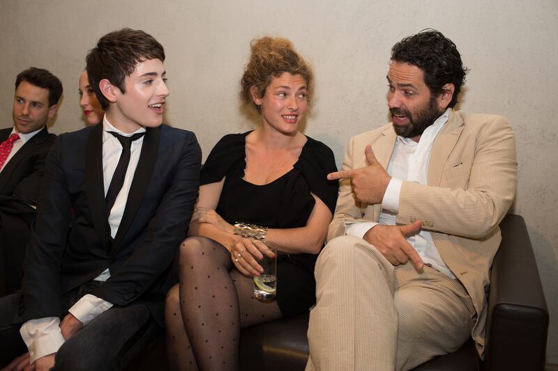 galleries/2013/06/12/the-daily-beast-credit-suisse-s-art-basel-2013-dinner-honoring-theaster-gates-photos/130613-Theaster-Gates-12_ecb8ui