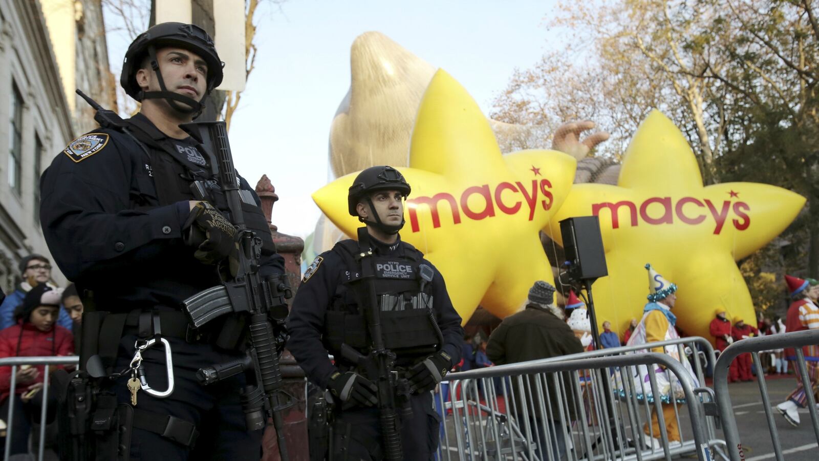 cheats/2016/11/16/homeland-security-warns-of-holiday-terror-threats/161115-holidays-terror-threat-cheat_rjsd2h