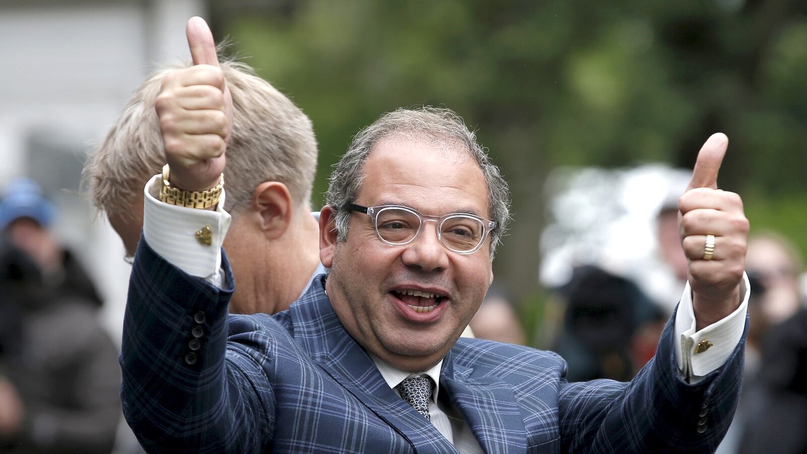 articles/2015/06/09/american-pharoah-s-owner-had-gambling-woes-before-the-triple-crown/150608-daly-horse-owner-tease_par2ch