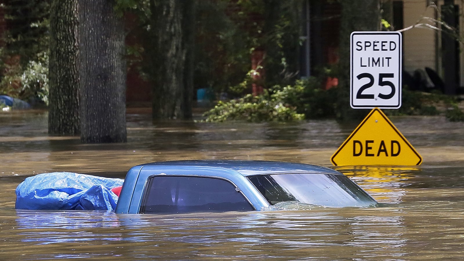 cheats/2016/08/17/louisiana-floods-worst-u-s-disaster-since-sandy/160817-louisiana-floods-cheat_mkbdbb