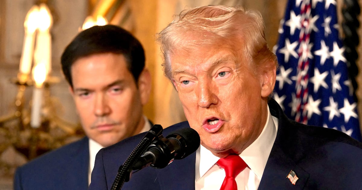 Rubio Accidentally Groups Trump in With ‘Stupid People’