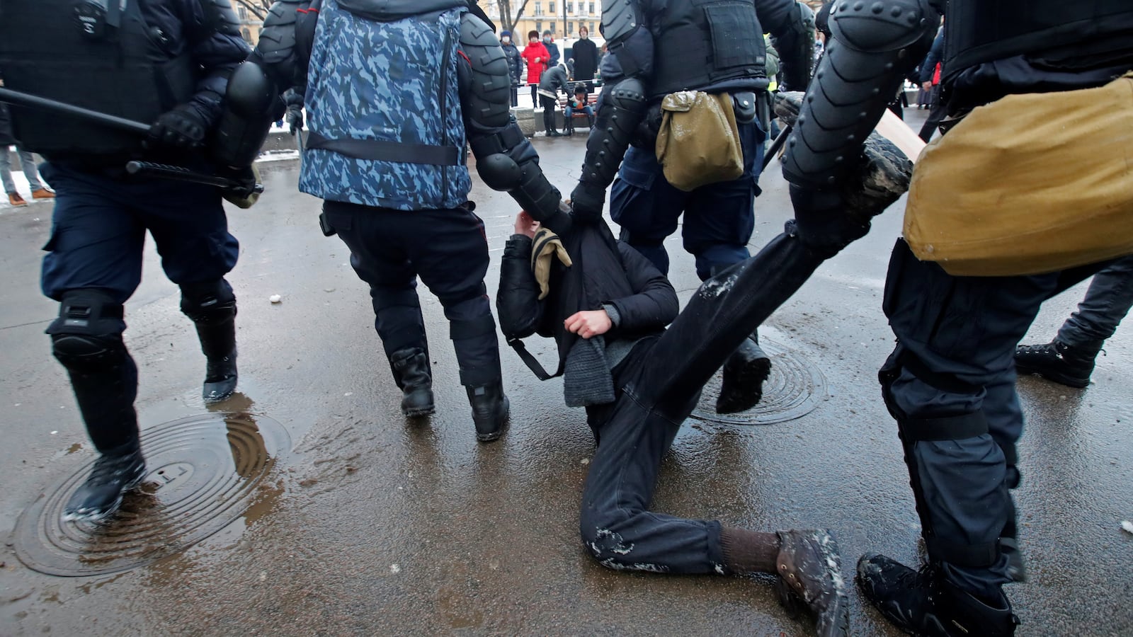 2021-01-31T111643Z_1327835636_RC2ZIL988AMJ_RTRMADP_3_RUSSIA-POLITICS-NAVALNY-PROTESTS_tjnrtn