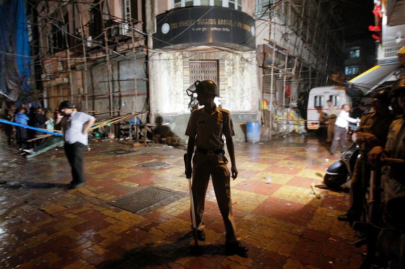 articles/2011/07/13/mumbai-blasts-shocking-photos/mumbai-bombing5_vgvt4z