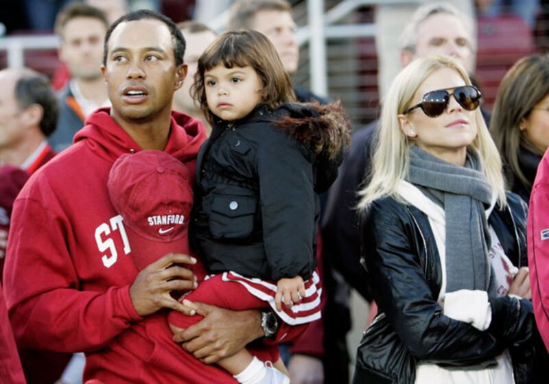 galleries/2009/12/18/hollywood-holiday-breakups/celeb-holiday-breakups---woodsnordegren_aeal2h