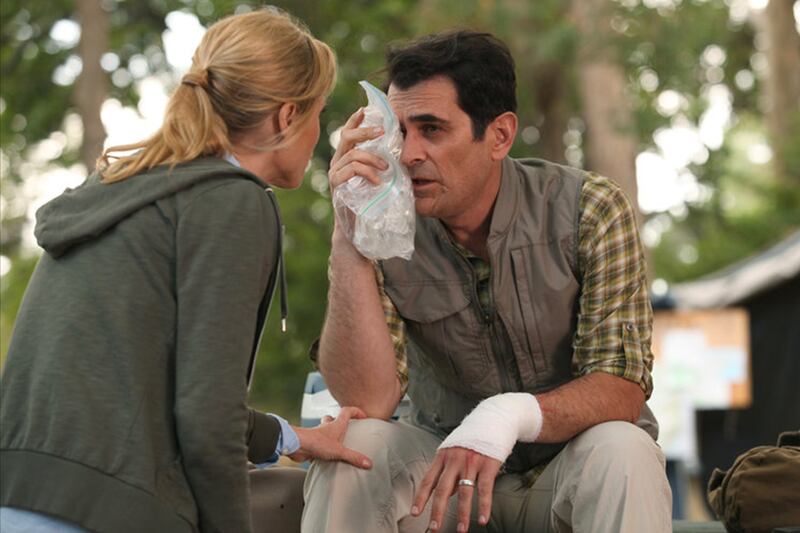 galleries/2014/07/10/2014-emmy-nominations-game-of-thrones-veep-more-photos/140709-emmys-ty-burrell_p67xsq