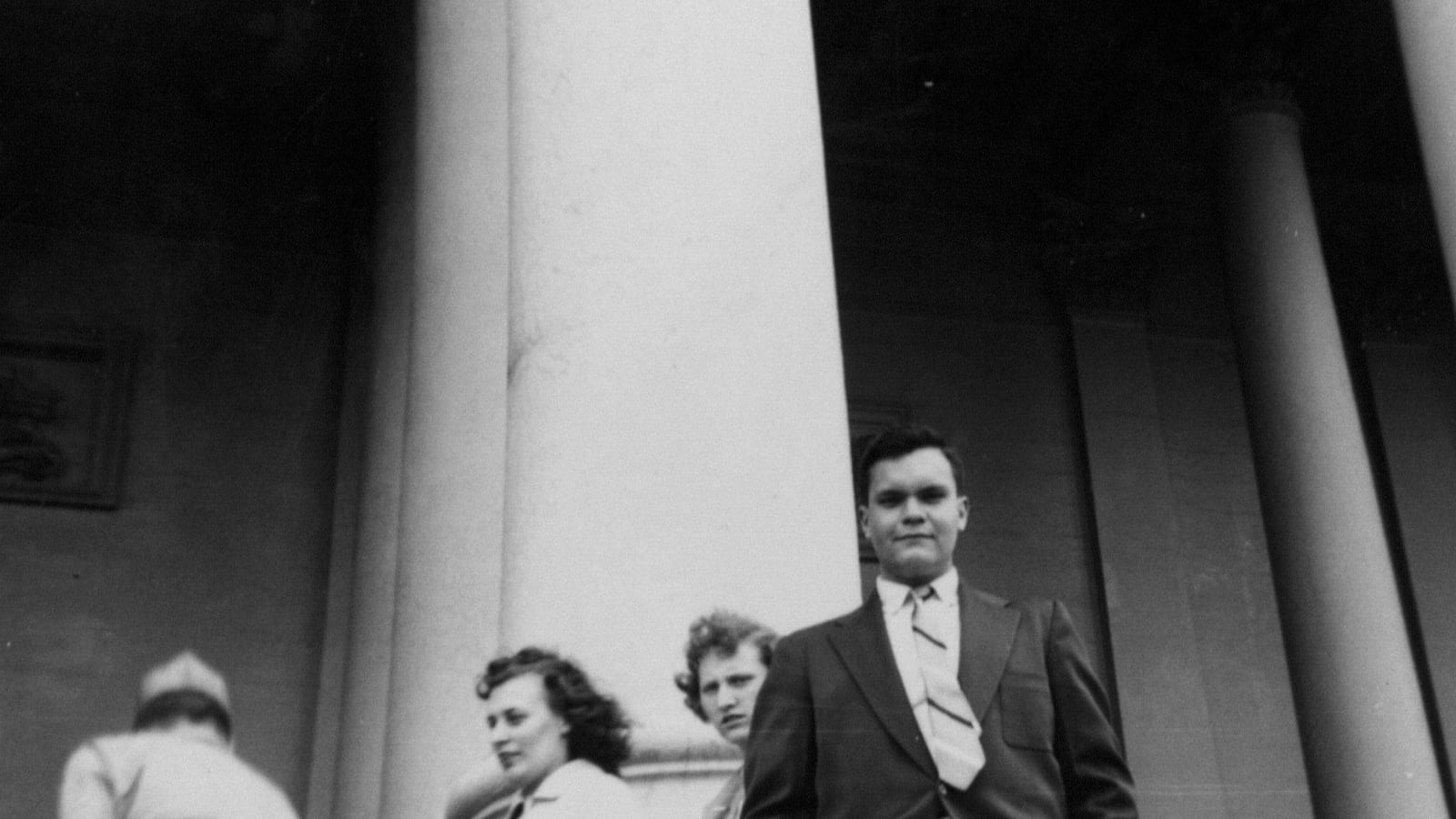 articles/2012/12/17/the-professor-and-the-doomsday-clock-a-confederacy-of-dunces-signs-of-john-kennedy-toole-s-suicide/maclauchin-john-otoole-anniversary-tease_y2pvlb