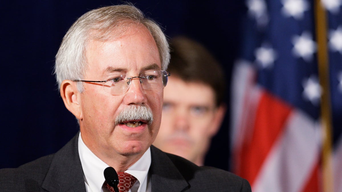 cheats/2011/06/20/atf-chief-to-step-down-report/kenneth-melson-atf-cheat_mjq16b