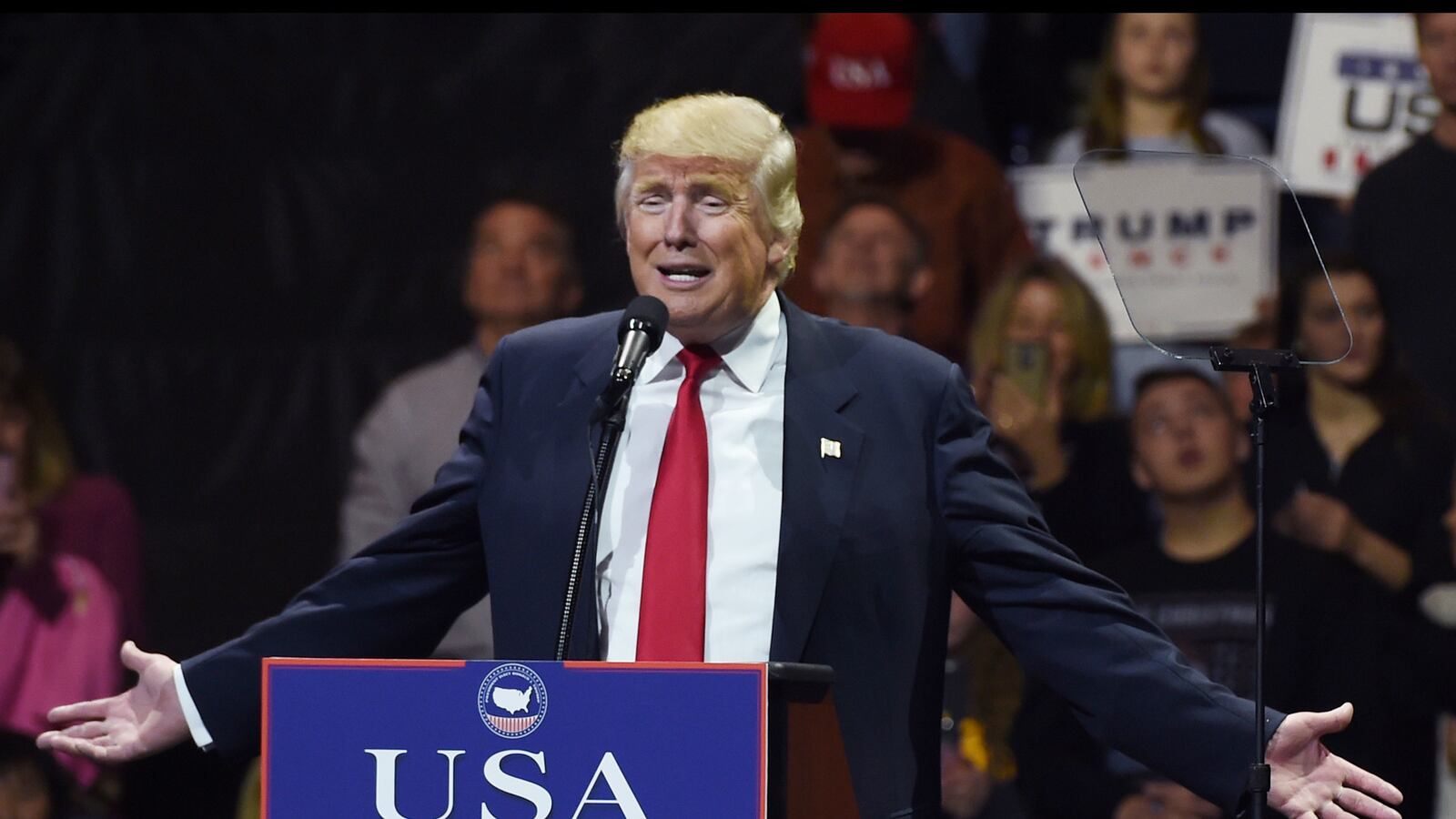 articles/2016/12/01/trump-can-t-stop-complaining-about-hillary-clinton/1612010-resnick-trump-rally-tease_i7zo0j