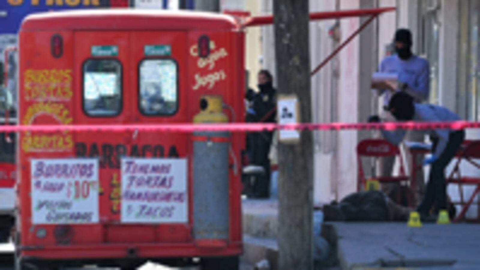 cheats/2011/04/14/16-mexican-police-officers-arrested/mexico-deaths_gy4abu