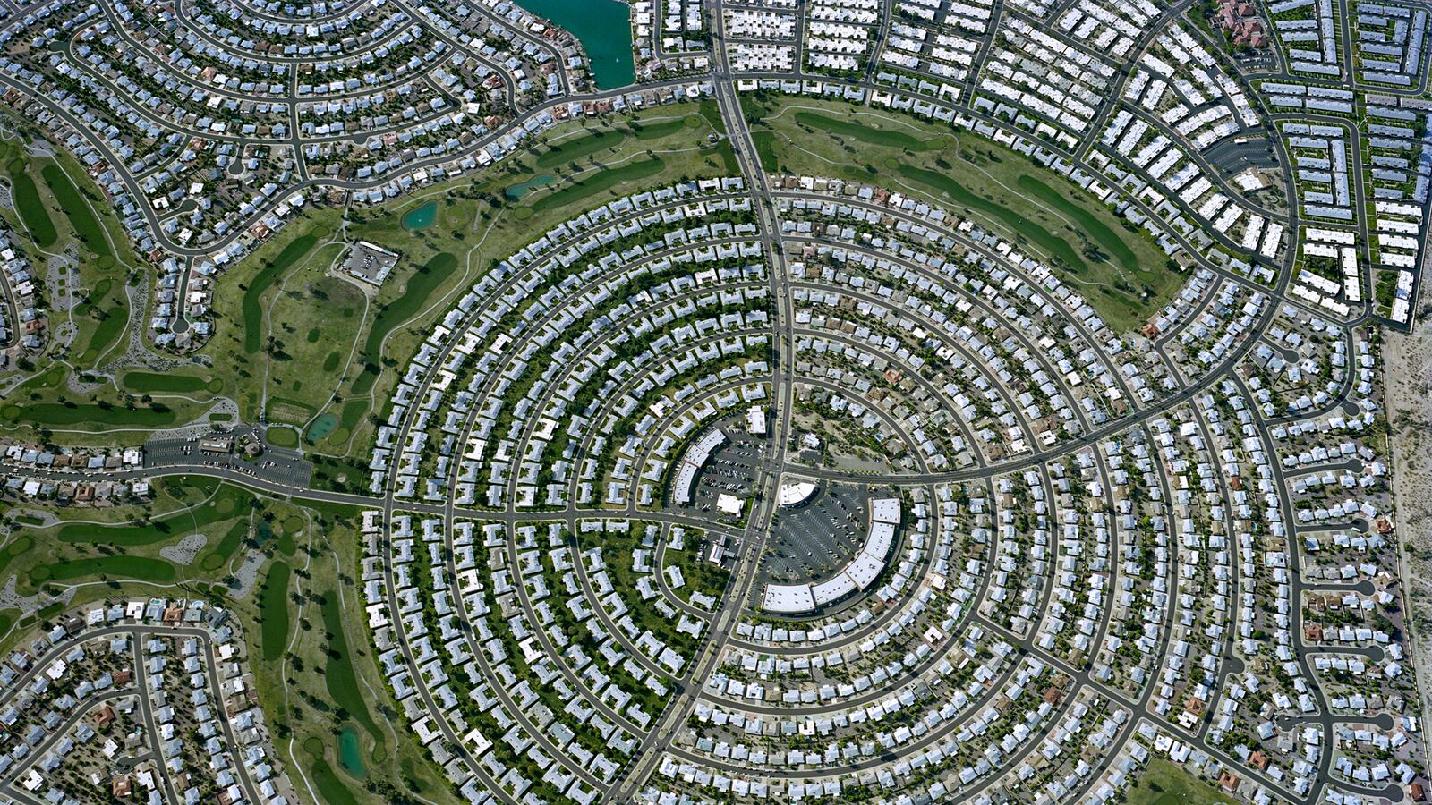 galleries/2014/04/14/the-beauty-of-the-burbs/140411-cipher1_j7ikcu