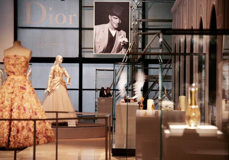 galleries/2010/03/15/dior-the-creative-passion/dior-high-gloss---9_q0atal