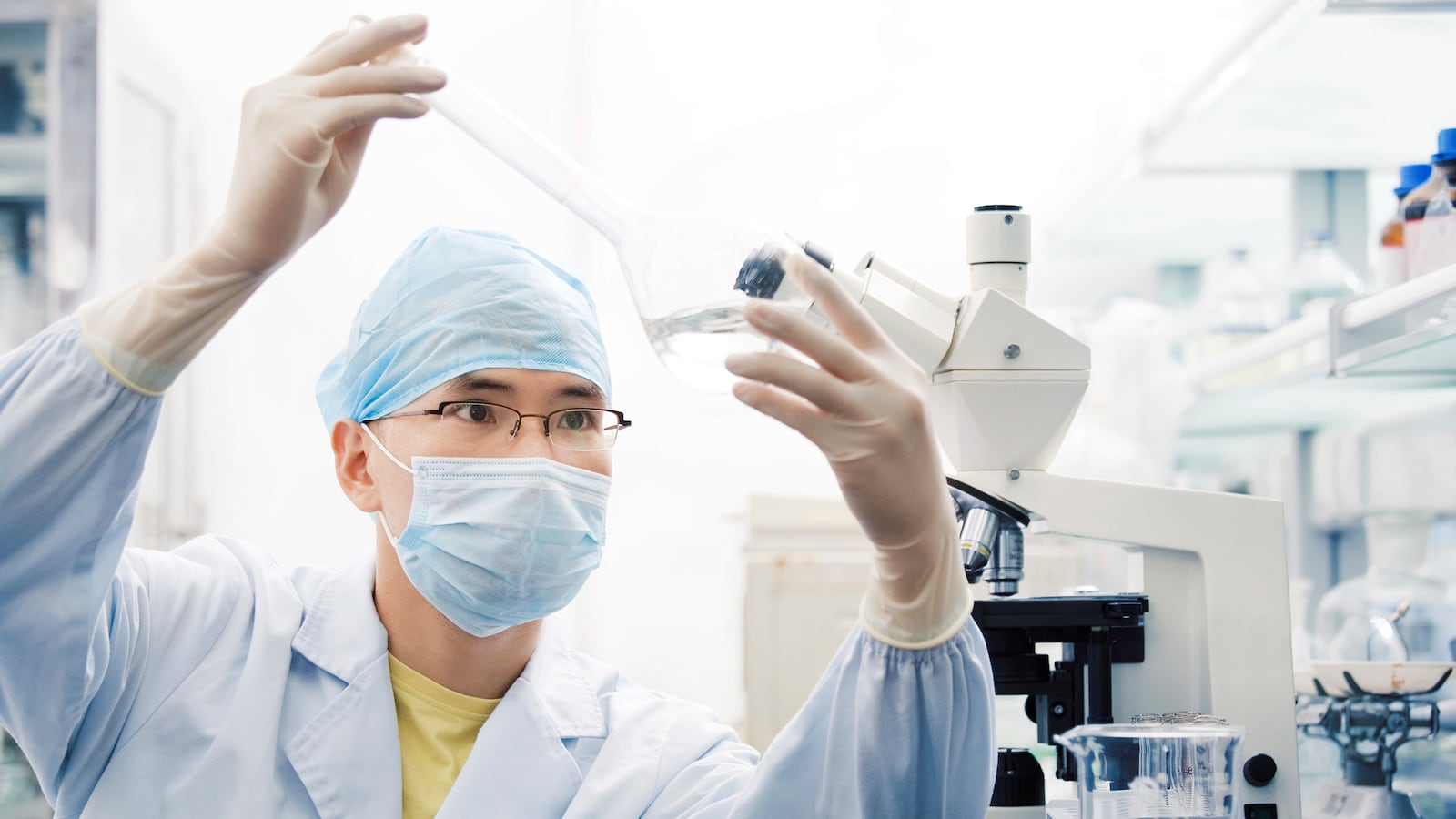 articles/2013/08/02/new-calculations-of-u-s-gdp-finally-take-research-and-development-into-account/130801-shapiro-idea-economy-tease-embed_i5kp9r