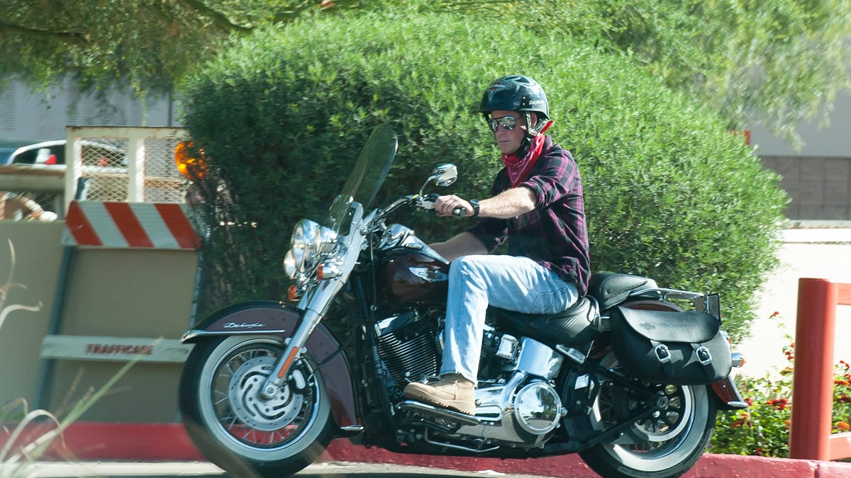 articles/2011/11/21/prince-harry-s-vegas-harley-adventure/royal-rides-harry-harley_jiouxe
