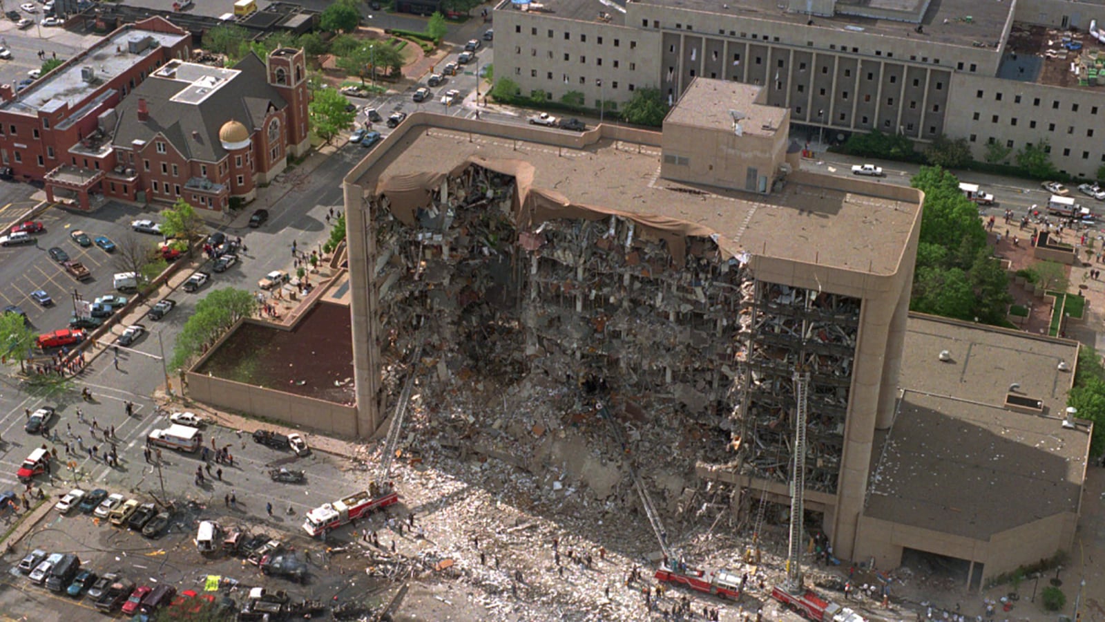 articles/2012/04/18/oklahoma-city-bombing-s-unanswered-questions-in-new-book/okalhoma-city-bombing-isikoff-teaser_qmp8h7