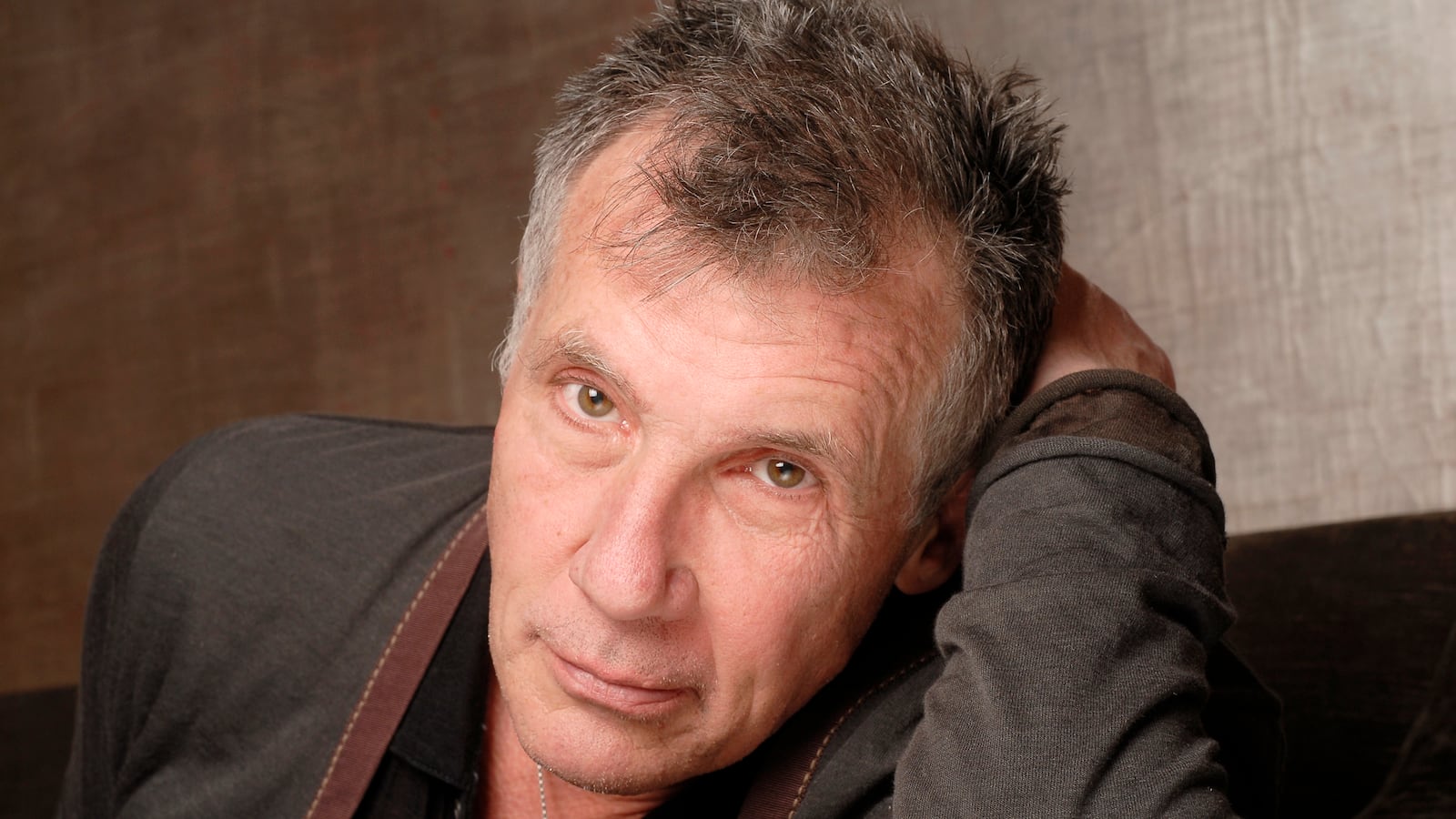 articles/2014/05/18/michael-cunningham-s-haunting-grown-up-fairy-tale/140717-Michael-Cunningham-tease_azgkvd