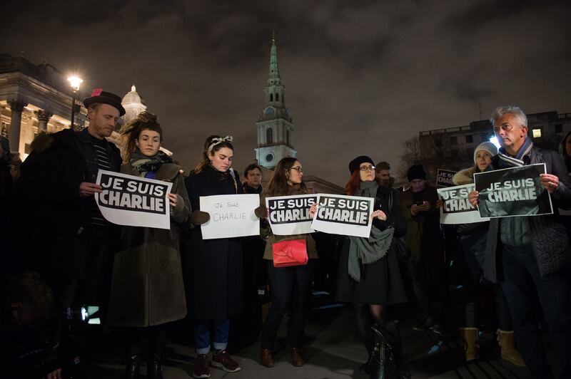 galleries/2015/01/07/i-am-charlie-thousands-show-solidarity-with-charlie-hebdo-victims/150107-france-shooting-05_ealj67