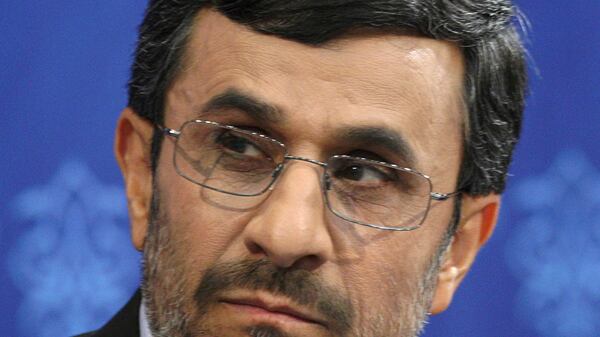 cheats/2011/06/27/iran-to-blast-monkey-into-space/mahmoud-ahmadinejad-cheat_tkwxeo