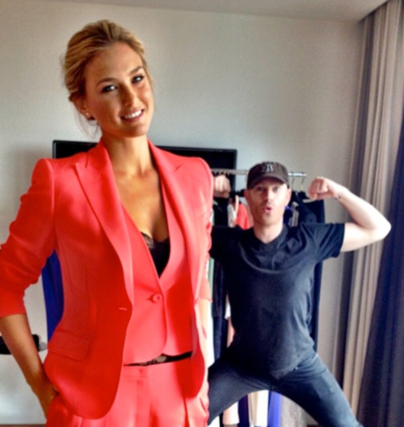 galleries/2012/07/08/kim-kardashian-stephen-colbert-more-celebrity-twitter-pictures-photos/twitpics-120706-refaeli_rd4bpu