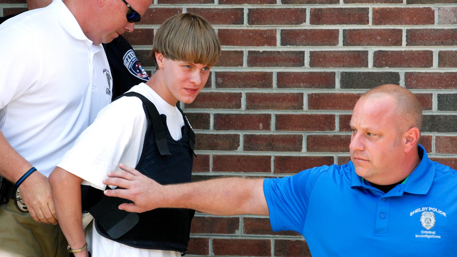 cheats/2015/06/19/shooter-confesses-wanted-race-war/150618-roof-race-cheat2_mmqjwe