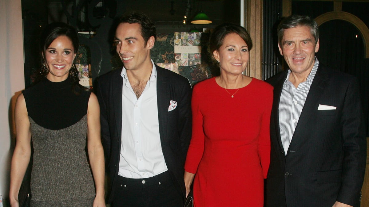 cheats/2012/12/24/kate-and-will-to-spend-christmas-with-the-middletons/catherine-will-middleton-christmas-cheat_z7pi4z