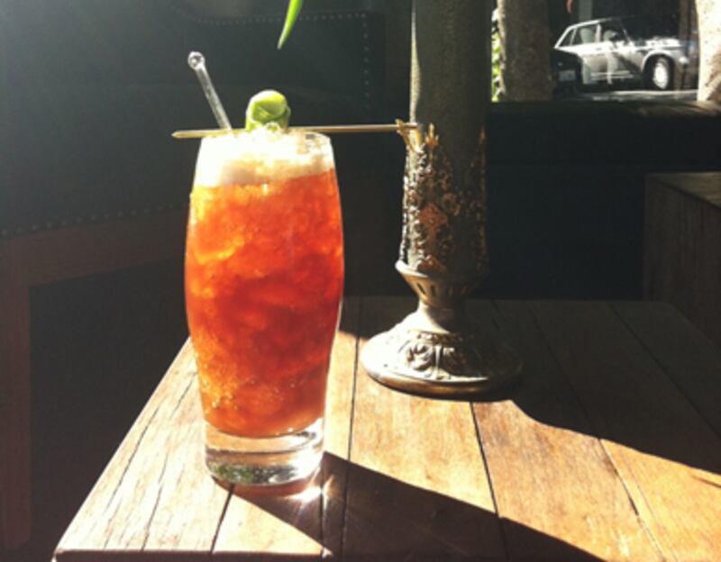 articles/2011/05/20/pirates-of-the-caribbean-4-a-film-inspired-cocktail-with-rum/brown-pirate-cocktails_181958_gkjmmg