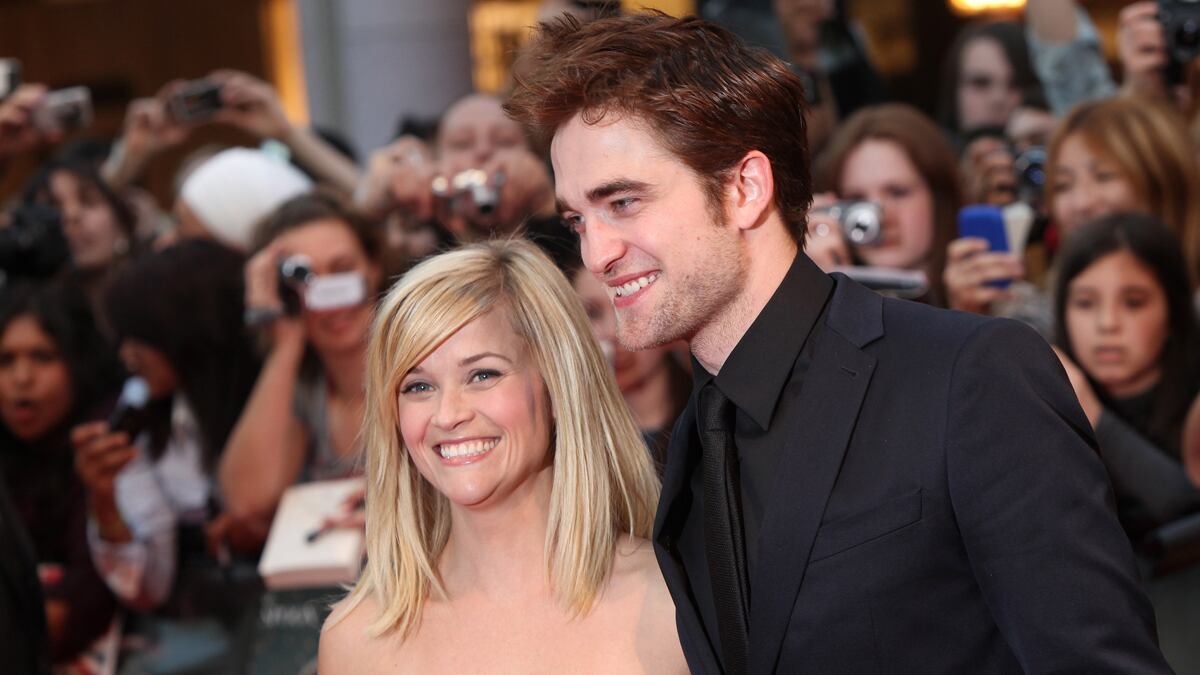 cheats/2012/08/01/pattinson-escapes-to-witherspoon-s-house/pattinson-witherspoon-ranch-cheat_gfccx8